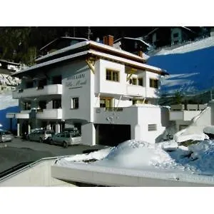 https://villa-mark.ischgl-hotels.net