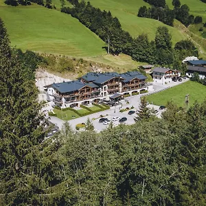 Avenida Mountain Austria