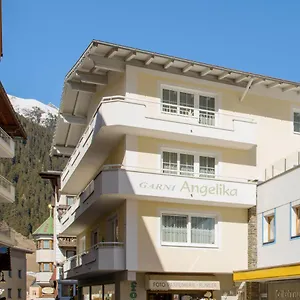 https://hotel-garni-angelika.ischgl-hotels.net